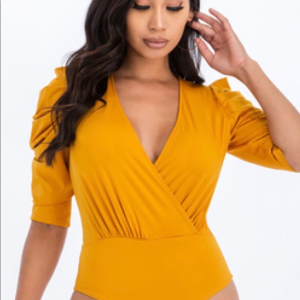 Puffy sleeved bodysuit